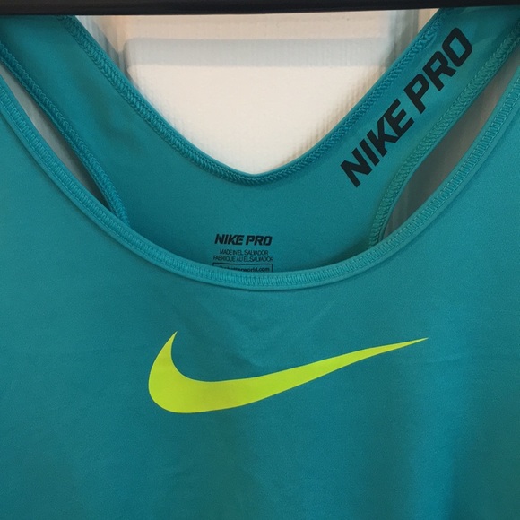 Workout tank top - Picture 2 of 3